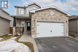203 KILDARE AVENUE Loyalist (Amherstview), ON K7N 0A4