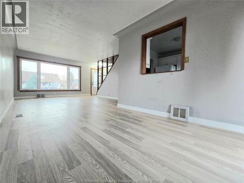 3672 Morris Drive, Windsor, ON - Indoor