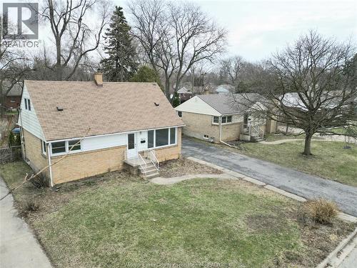 3672 Morris Drive, Windsor, ON - Outdoor
