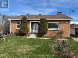 87 DICKSON STREET Pembroke, ON K8A 2W8