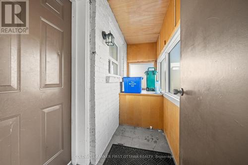 Side door mudroom for easy tenant access. - 234 Rochester Street, Ottawa, ON - Indoor Photo Showing Other Room