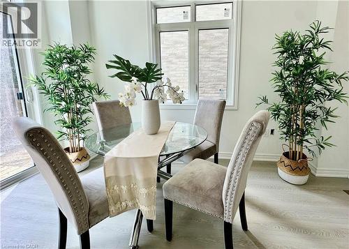 15 Davinci Boulevard, Hamilton, ON - Indoor Photo Showing Dining Room