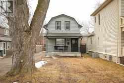 684 ST. MARY'S STREET Peterborough (Otonabee Ward 1), ON K9J 4G9