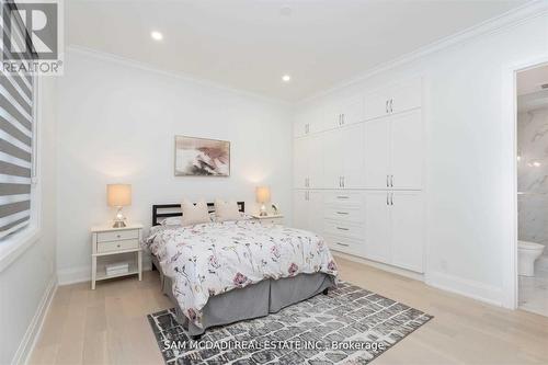 1138 Garden Road, Mississauga, ON - Indoor Photo Showing Bedroom