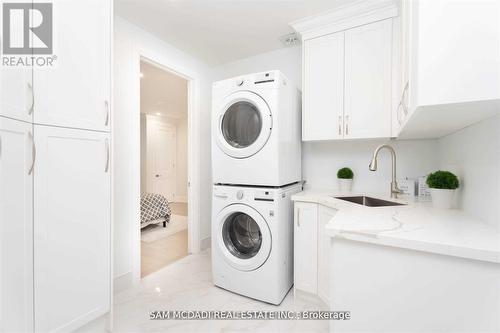 1138 Garden Road, Mississauga, ON - Indoor Photo Showing Laundry Room