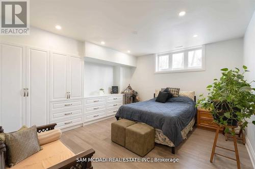 1138 Garden Road, Mississauga, ON - Indoor Photo Showing Bedroom