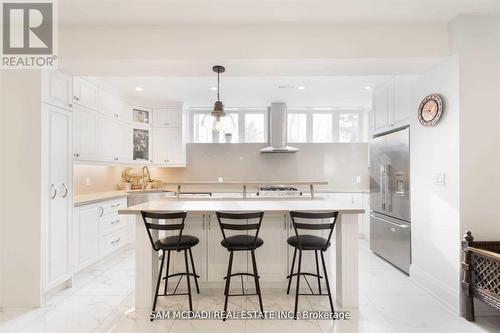 1138 Garden Road, Mississauga, ON - Indoor Photo Showing Kitchen