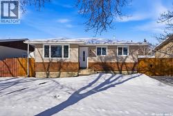 22 Sibbald CRESCENT  Regina, SK S4T 7L7
