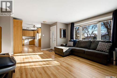 22 Sibbald Crescent, Regina, SK - Indoor Photo Showing Living Room