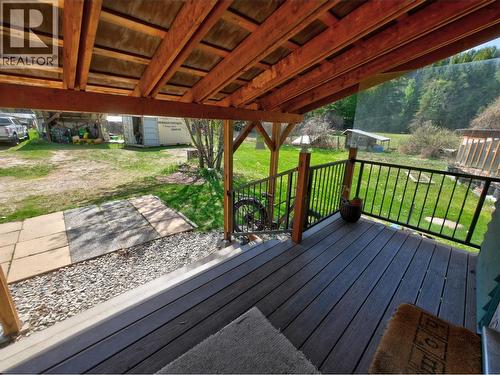 3837 Pass Creek Road, Crescent Valley, BC - Outdoor With Deck Patio Veranda With Exterior