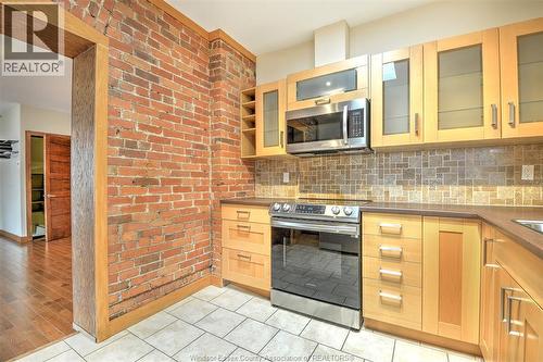 715 Walker Road, Windsor, ON - Indoor Photo Showing Kitchen