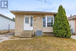 382 FLEMING DRIVE London East (East D), ON N5V 4Y8