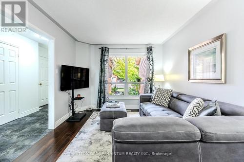 1237 Blackburn Drive, Oakville, ON - Indoor Photo Showing Living Room