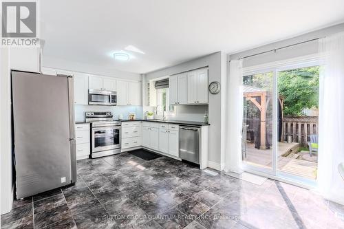 1237 Blackburn Drive, Oakville, ON - Indoor Photo Showing Kitchen