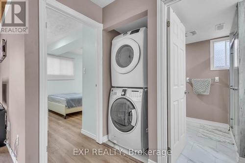 146 Bechtel Drive, Kitchener, ON - Indoor Photo Showing Laundry Room