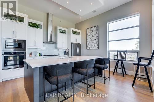 404 - 1705 Fiddlehead Place, London North (North R), ON - Indoor Photo Showing Kitchen With Upgraded Kitchen