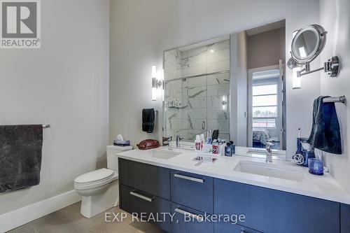 404 - 1705 Fiddlehead Place, London North (North R), ON - Indoor Photo Showing Bathroom