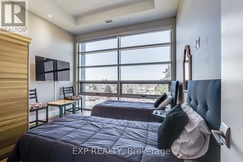 404 - 1705 Fiddlehead Place, London North (North R), ON - Indoor Photo Showing Bedroom