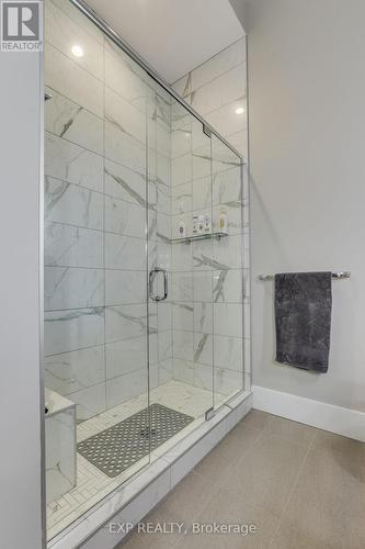 404 - 1705 Fiddlehead Place, London North (North R), ON - Indoor Photo Showing Bathroom