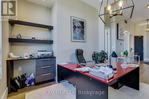 404 - 1705 Fiddlehead Place, London North (North R), ON - Indoor Photo Showing Office