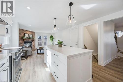 37 Enfield Drive, Cambridge, ON - Indoor Photo Showing Kitchen With Upgraded Kitchen