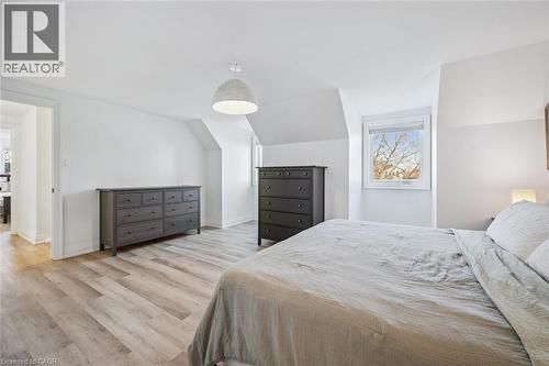 37 Enfield Drive, Cambridge, ON - Indoor Photo Showing Bedroom