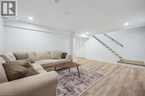 37 Enfield Drive, Cambridge, ON - Indoor Photo Showing Living Room