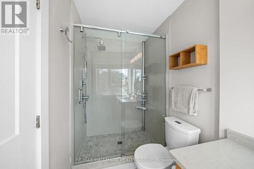 175 Armstrong Street, Ottawa, ON - Indoor Photo Showing Bathroom