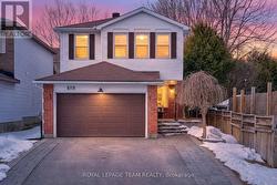 141 ACKLAM TERRACE  Ottawa, ON K2K 2J4