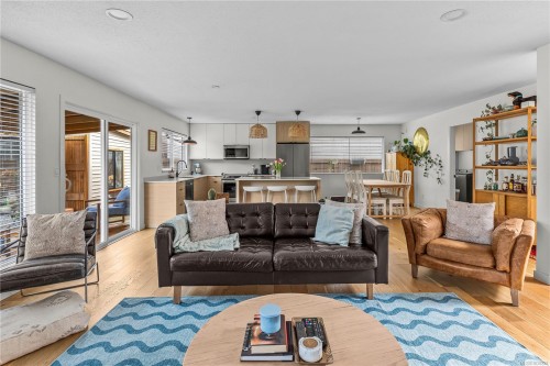 408 Reavie Rd, Campbell River, BC 