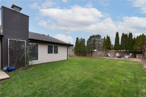 408 Reavie Rd, Campbell River, BC 