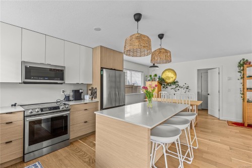 408 Reavie Rd, Campbell River, BC 