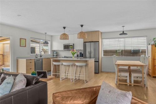 408 Reavie Rd, Campbell River, BC 