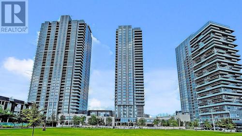 808 - 255 VILLAGE GREEN SQUARE  Toronto, ON M1S 0L7