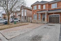 MAIN - 168 WAINSCOT AVENUE Newmarket, ON L3X 2X4
