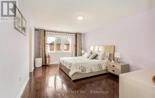 3860 Bloomington Crescent, Mississauga, ON - Indoor Photo Showing Bedroom