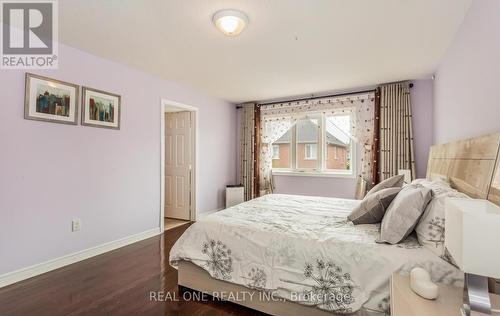 3860 Bloomington Crescent, Mississauga, ON - Indoor Photo Showing Bedroom