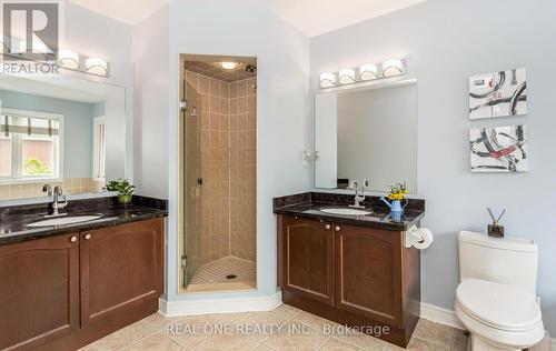 3860 Bloomington Crescent, Mississauga, ON - Indoor Photo Showing Bathroom