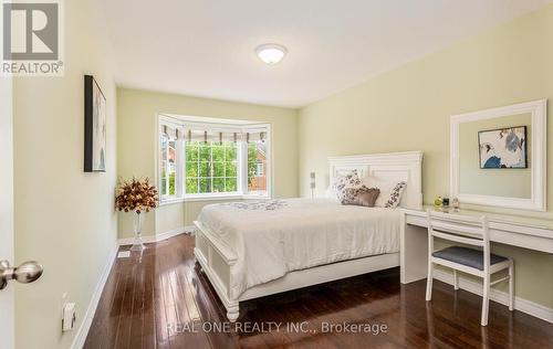 3860 Bloomington Crescent, Mississauga, ON - Indoor Photo Showing Bedroom