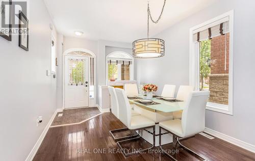 3860 Bloomington Crescent, Mississauga, ON - Indoor Photo Showing Dining Room