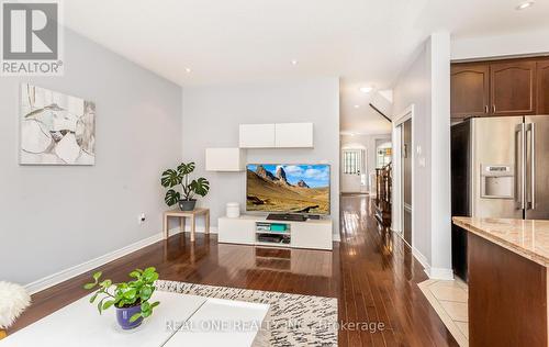 3860 Bloomington Crescent, Mississauga, ON - Indoor Photo Showing Other Room