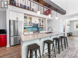 Plenty of room for the entire family or guests! - 