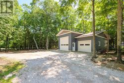 Sited minutes from Tobermory & amenities. - 