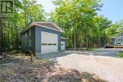 Detached garage with hydro! - 
