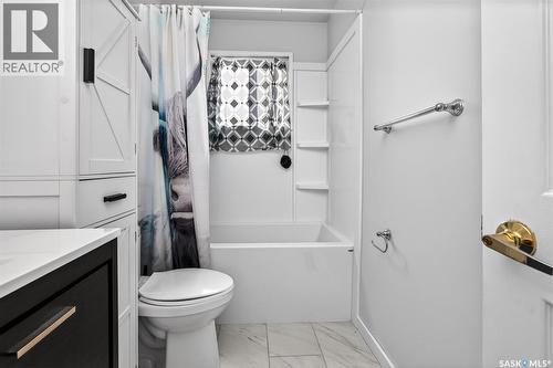 1321 Prince Crescent, Moose Jaw, SK - Indoor Photo Showing Bathroom