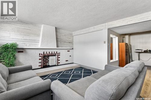 1321 Prince Crescent, Moose Jaw, SK - Indoor