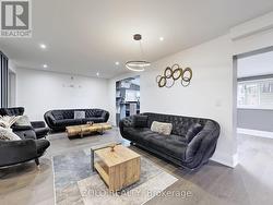 226 THOMS CRESCENT Newmarket, ON L3Y 1E1