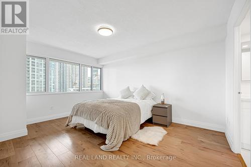 1901 - 50 Elm Drive E, Mississauga, ON - Indoor Photo Showing Bedroom