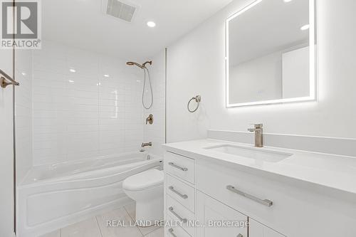 1901 - 50 Elm Drive E, Mississauga, ON - Indoor Photo Showing Bathroom