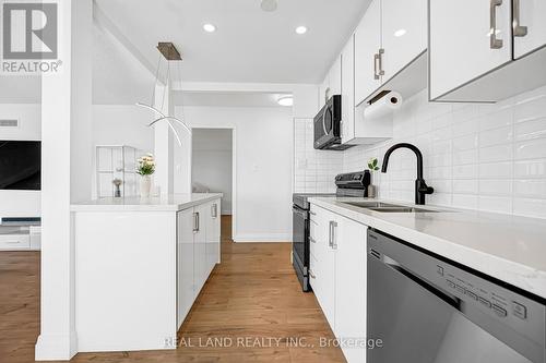1901 - 50 Elm Drive E, Mississauga, ON - Indoor Photo Showing Kitchen With Double Sink